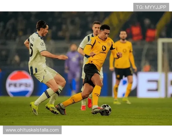 多特蒙德中场控制问题显现,当前阶段对球队高强度比赛表现形成制约 多特蒙德中场控制问题显现,当前阶段对球队高强度比赛表现形成制约